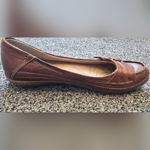 Sandhills Collection Shoes Slip On Leather Pleated Button Detail Tan Size8.5M - Picture 6 of 12